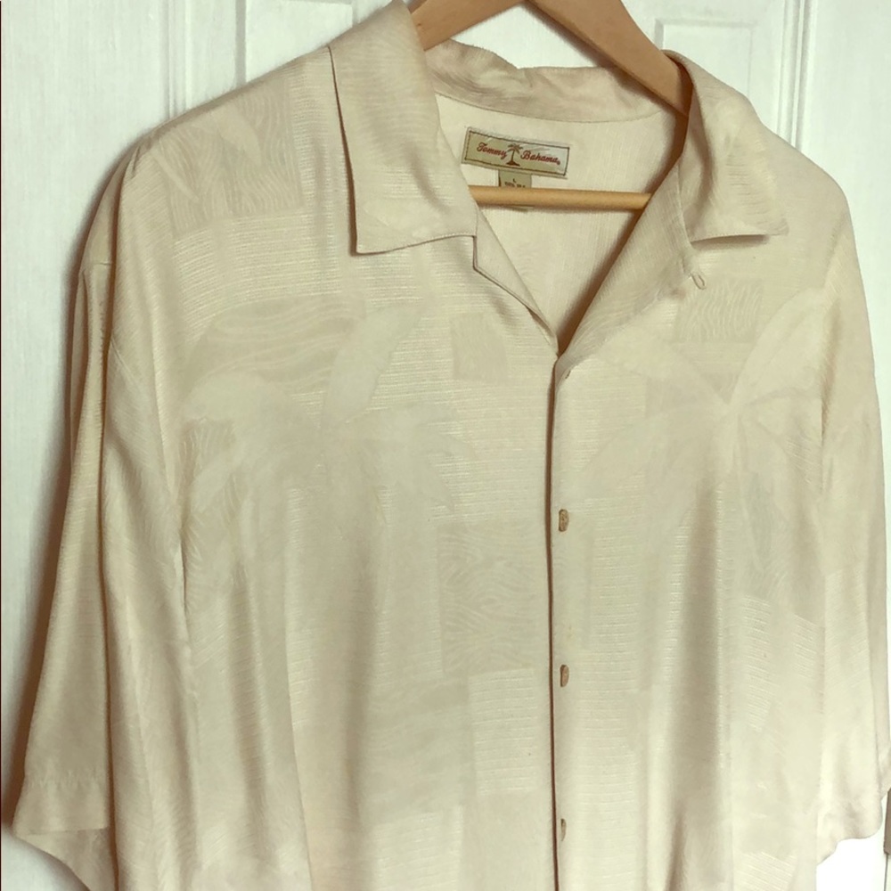 Tommy Bahama L 100% Silk Shirt